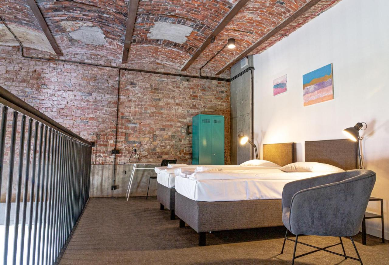 ซูครอฟเนีย ชนิน Aparthotel ภายนอก รูปภาพ
