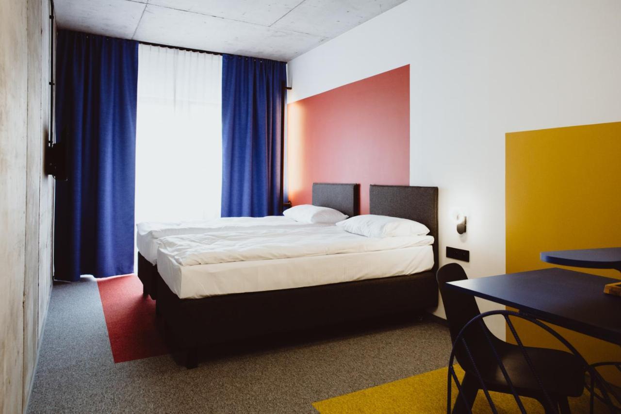 ซูครอฟเนีย ชนิน Aparthotel ภายนอก รูปภาพ